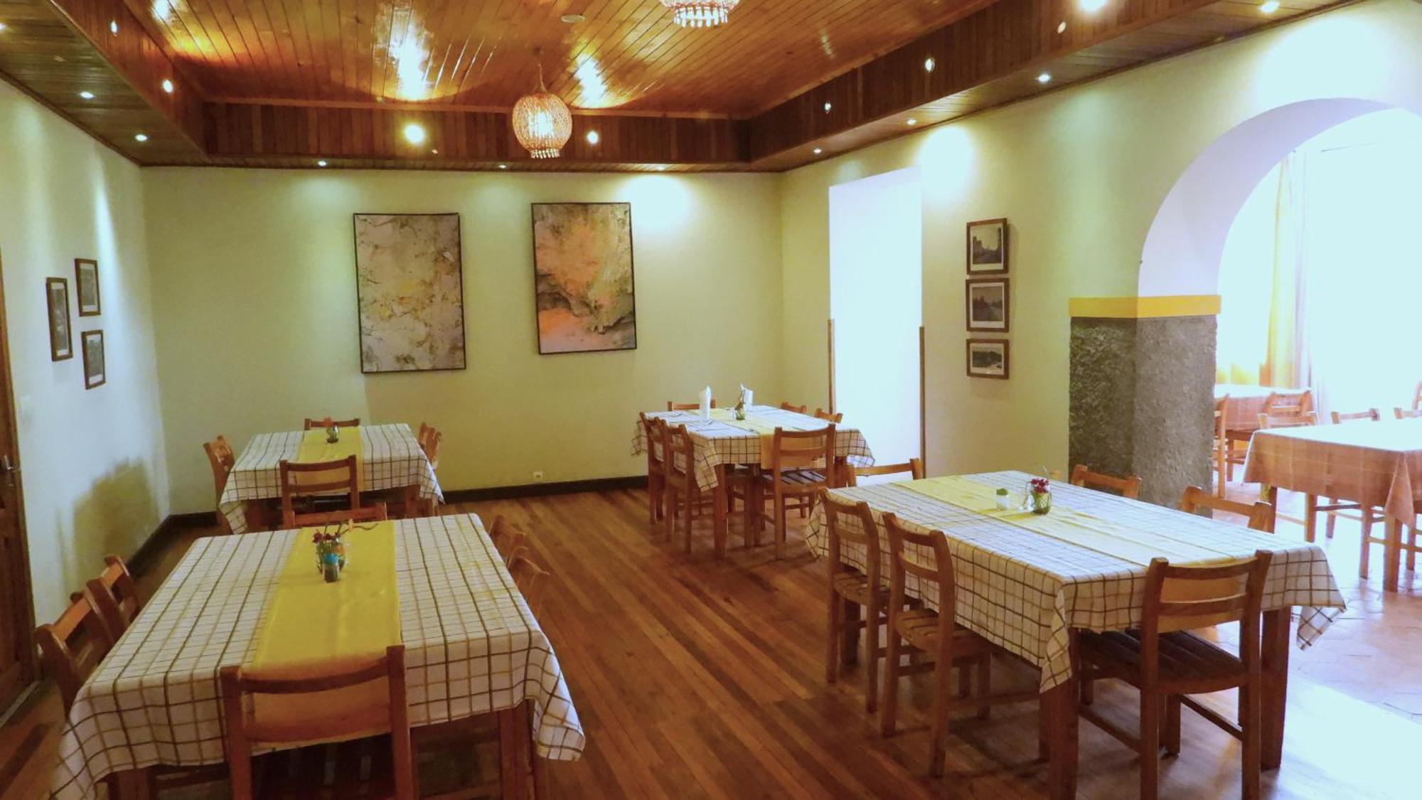 Lovasoa 4C Hotel Antsirabe Bagian luar foto