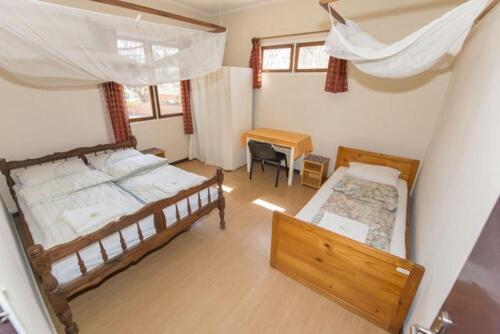 Lovasoa 4C Hotel Antsirabe Bagian luar foto