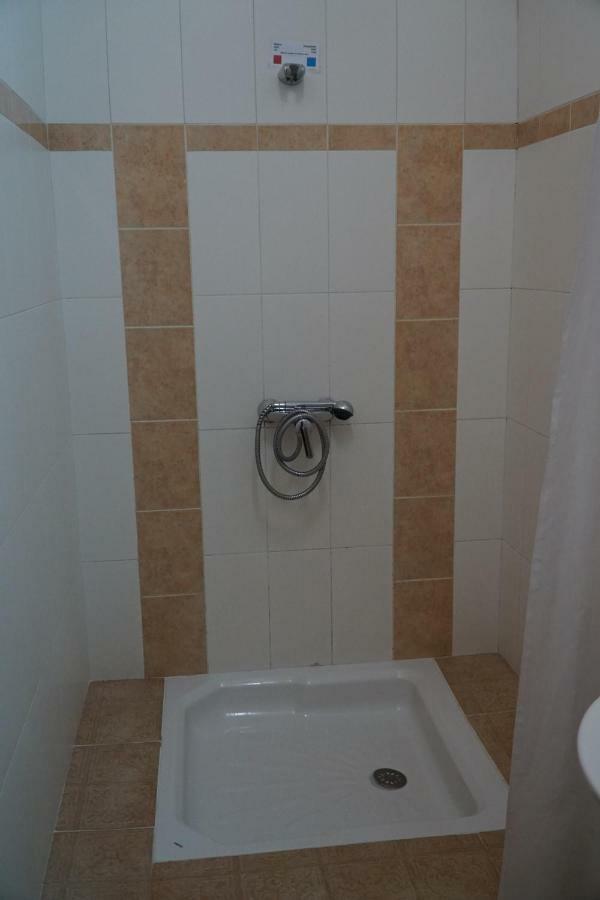 Lovasoa 4C Hotel Antsirabe Bagian luar foto