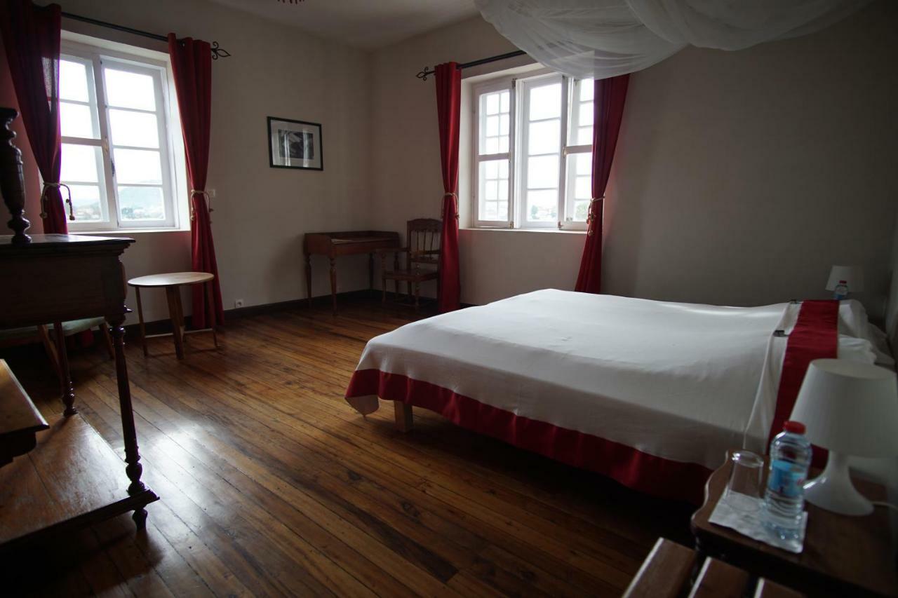Lovasoa 4C Hotel Antsirabe Bagian luar foto